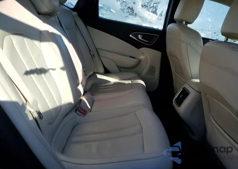 2015 Chrysler 200 C z USA, uszkodzony, nr VIN 1C3CCCCG7FN517374